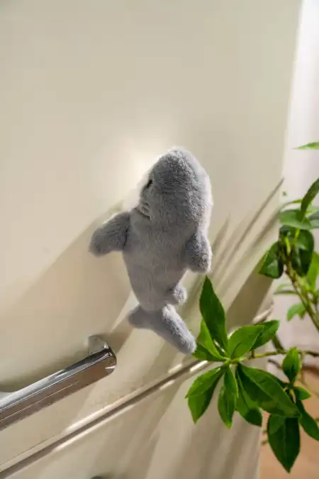 Very precious, fragrant, soft, shark magnetic refrigerator sticker, plush doll, toy table companion doll, cute and fun gift choice, magnetic plush doll, switch decoration, home cute wall-mounted style Very precious, fragrant, soft, shark magnetic refrigerator sticker, plush doll, toy table companion doll, cute and fun gift choice, magnetic plush doll, switch decoration, home cute wall-mounted style